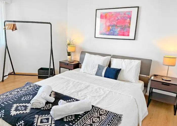1Br Seafront Apt With Community Pool
